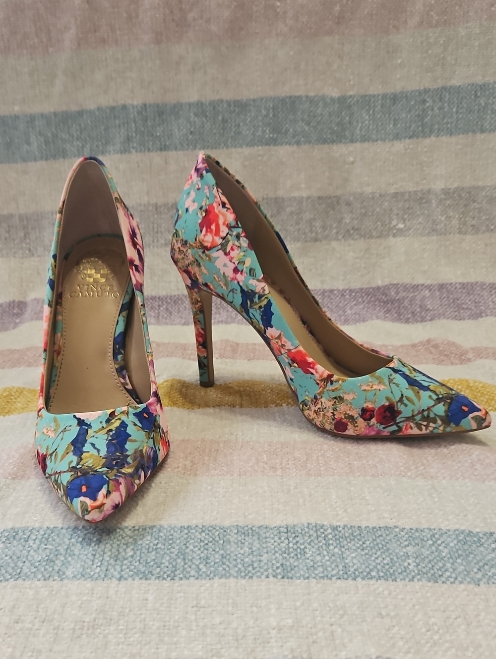 Vince Camuto Aqua Floral Pointed-Toe Pumps Heels